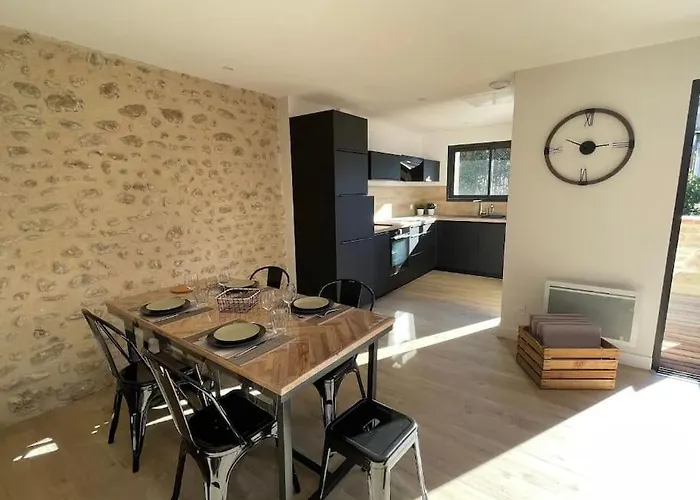 L'ancienne Grange Du Village D'alenya * アレニャ